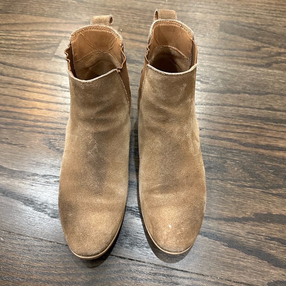 Steve Madden Chelsea Booties